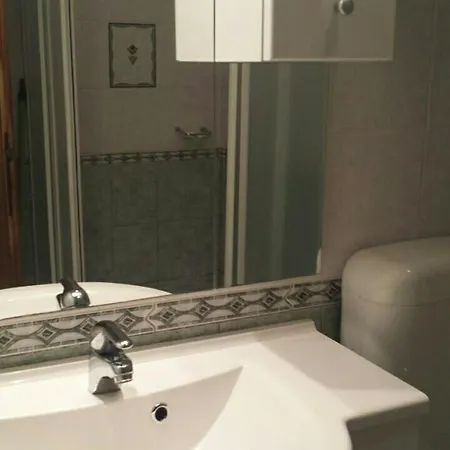 Daire In With Sea View, Balcony, Air Conditioning, Wi-fi Jadranovo