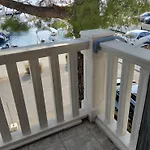 In With Sea View, Balcony, Air Conditioning, Wi-fi *
