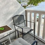 In With Sea View, Balcony, Air Conditioning, Wi-fi Jadranovo