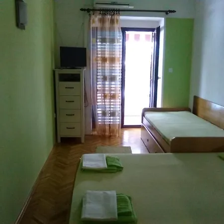 Apartamento In With Sea View, Balcony, Air Conditioning, Wi-fi
