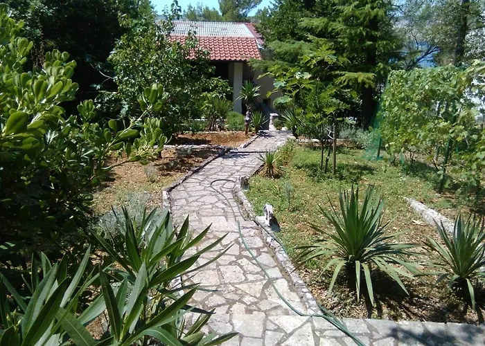 Appartement In With Sea View, Balcony, Air Conditioning, Wi-fi *
