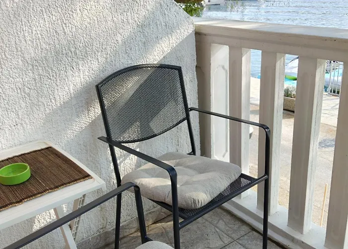 In With Sea View, Balcony, Air Conditioning, Wi-fi Jadranovo