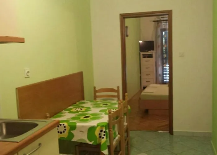 In With Sea View, Balcony, Air Conditioning, Wi-fi *