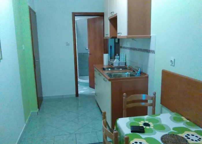 Appartement In With Sea View, Balcony, Air Conditioning, Wi-fi