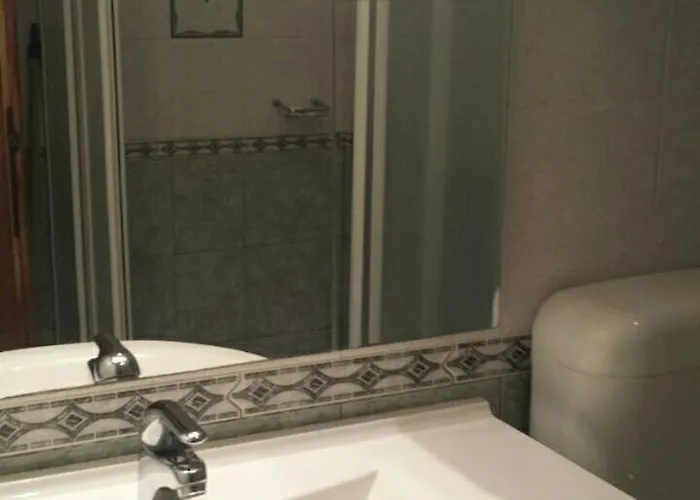 Appartement In With Sea View, Balcony, Air Conditioning, Wi-fi Jadranovo