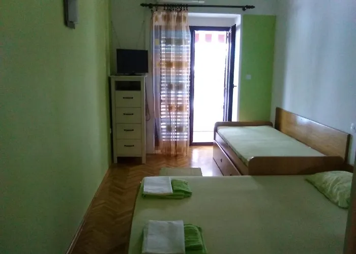 Appartement In With Sea View, Balcony, Air Conditioning, Wi-fi