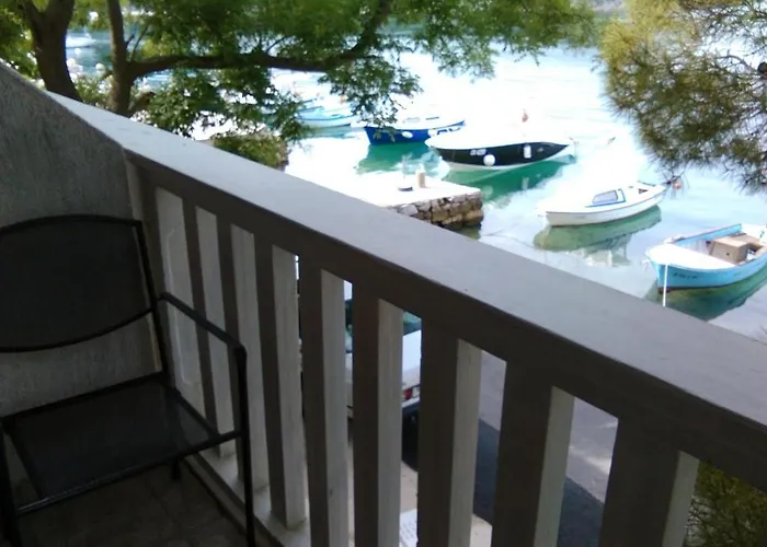 In With Sea View, Balcony, Air Conditioning, Wi-fi